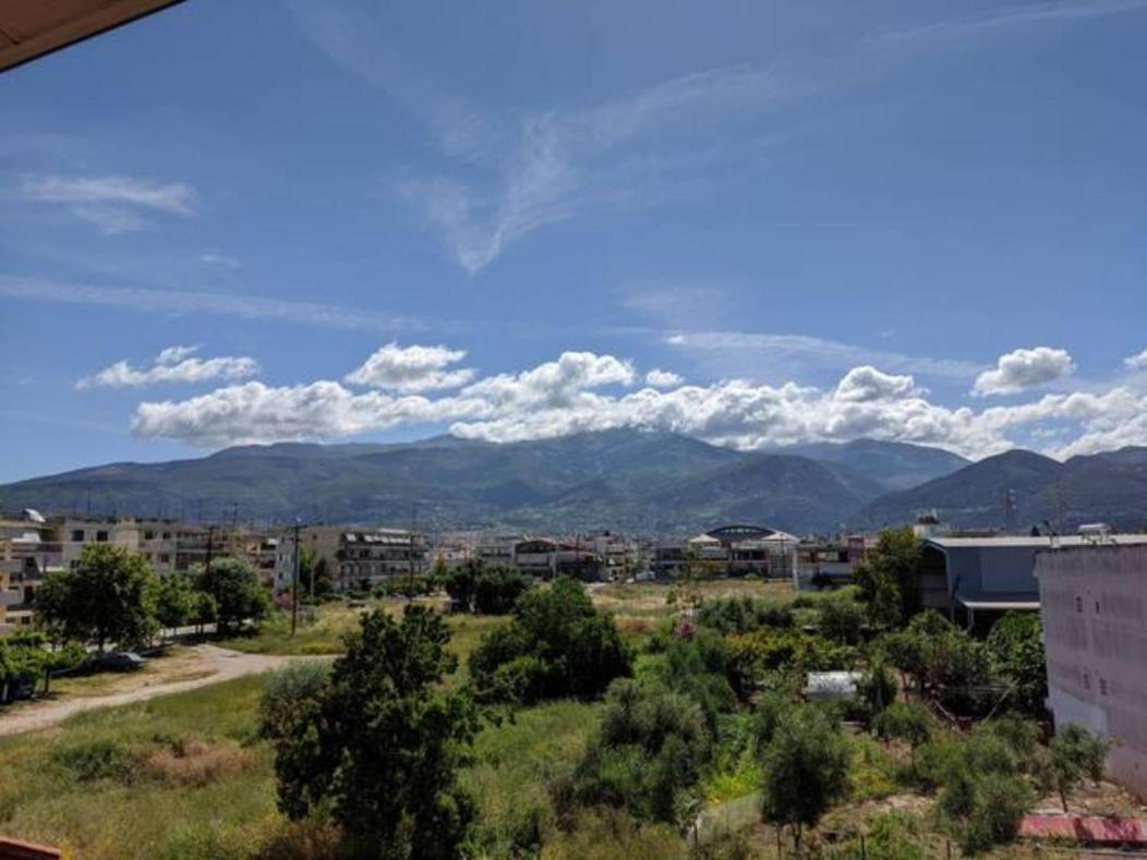 Sunny Apartment With Mountain View Patras Exterior foto